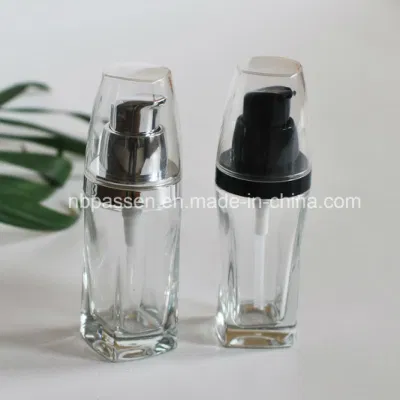 Botella de vidrio transparente de 30 ml con bomba de loción para cosméticos (PPC